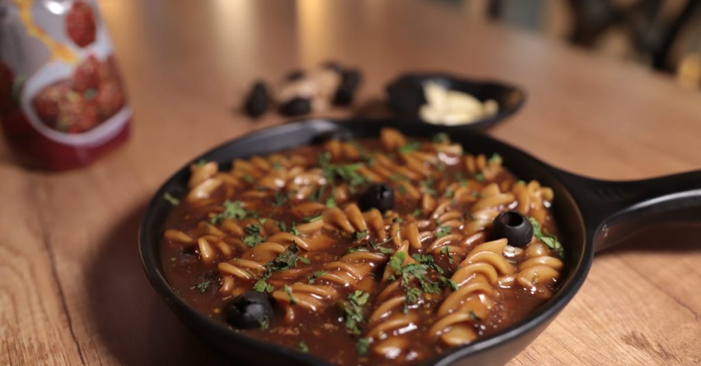 découvrez la recette facile et rapide de one pot pasta, un plat savoureux et pratique où tous les ingrédients cuisent ensemble dans une seule casserole pour un maximum de goût et un minimum de vaisselle.