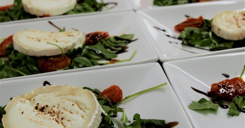 découvrez une délicieuse recette de courgettes au fromage de chèvre, facile à préparer et parfaite pour un repas savoureux et sain.