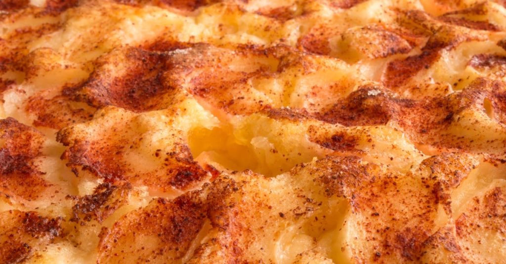 découvrez notre recette facile et délicieuse de rösti de pommes de terre, croustillant à l'extérieur et fondant à l'intérieur, parfaite pour un repas savoureux.