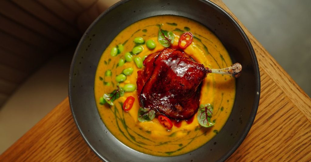 découvrez si le confit de canard est sûr à consommer pendant la grossesse et quels sont les conseils pour une alimentation saine durant cette période.
