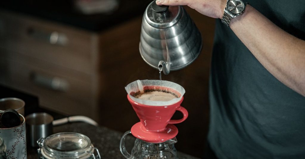 découvrez comment doser parfaitement votre filtre à café pour un goût optimal et une préparation réussie à chaque tasse.