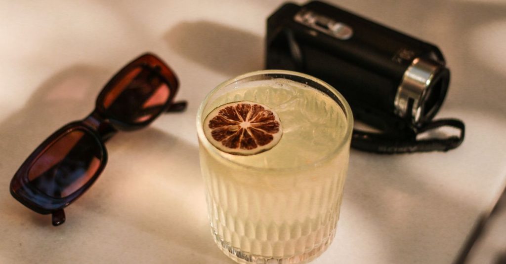 découvrez l'univers du pastis, l'apéritif anisé traditionnel du sud de la france, apprécié pour son goût rafraîchissant et ses saveurs authentiques.