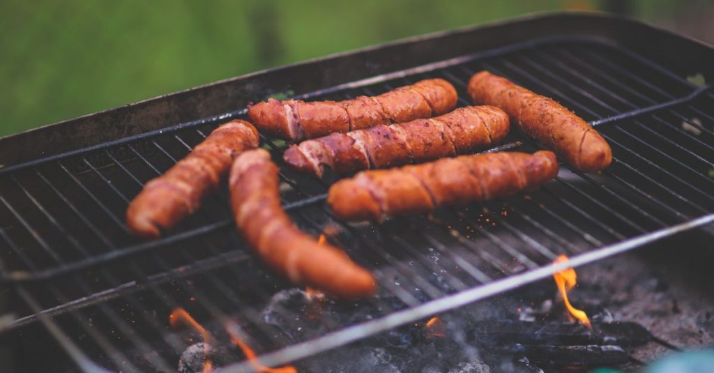 Tout savoir sur la cuisson parfaite des saucisses de francfort 2 découvrez comment cuisiner la saucisse de francfort à la perfection avec des conseils simples et des recettes délicieuses.