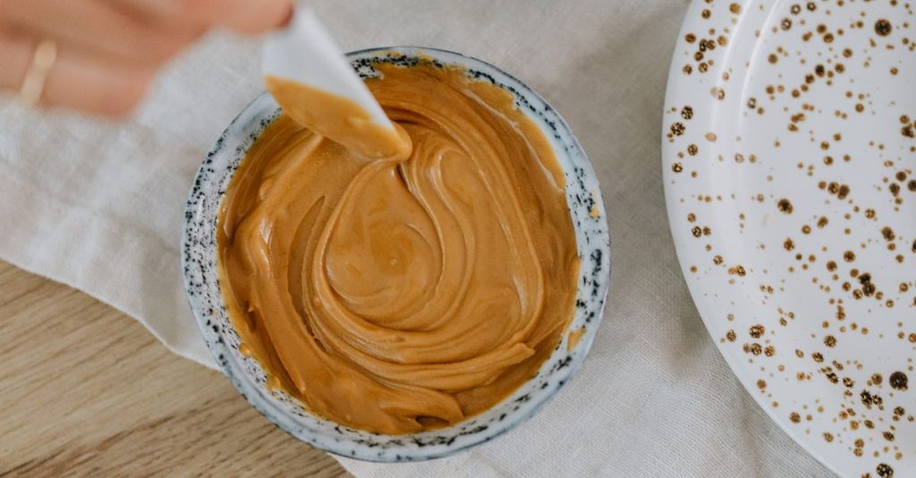 Découvrez comment préparer un crémeux spéculoos gourmand et facile 1 découvrez notre délicieuse crème de spéculoos, parfaite pour tartiner, cuisiner ou accompagner vos desserts préférés avec son goût unique et gourmand.