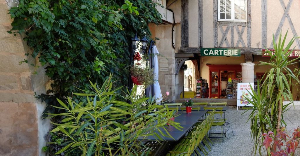 Meilleurs restaurants troglodytes abordables à saumur pour une expérience authentique 2 découvrez les restaurants troglodytiques abordables de saumur et savourez une cuisine locale dans un cadre insolite, sans dépasser votre budget.