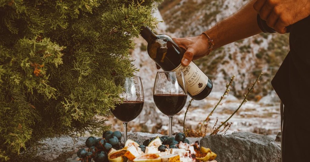 découvrez les meilleurs accords mets-vins pour le foie gras : vins moelleux, blancs secs ou champagne, avec des conseils pour sublimer chaque dégustation.